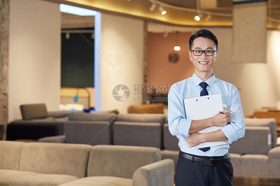 家具銷售人員的形象塑造 專業(yè)與信賴并行